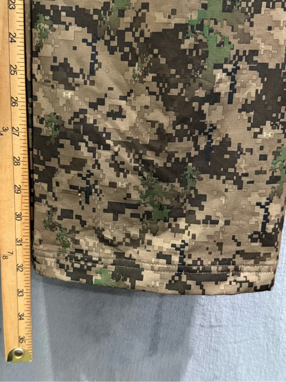 Under Armour Brow Tine ColdGear Infrared Hunting Pants Mens Size L Digital Camo